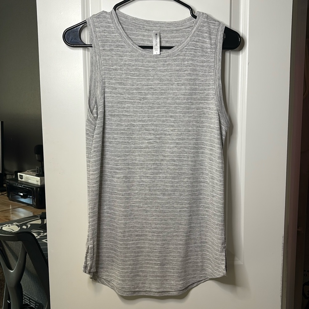 Athleta breezy tank
